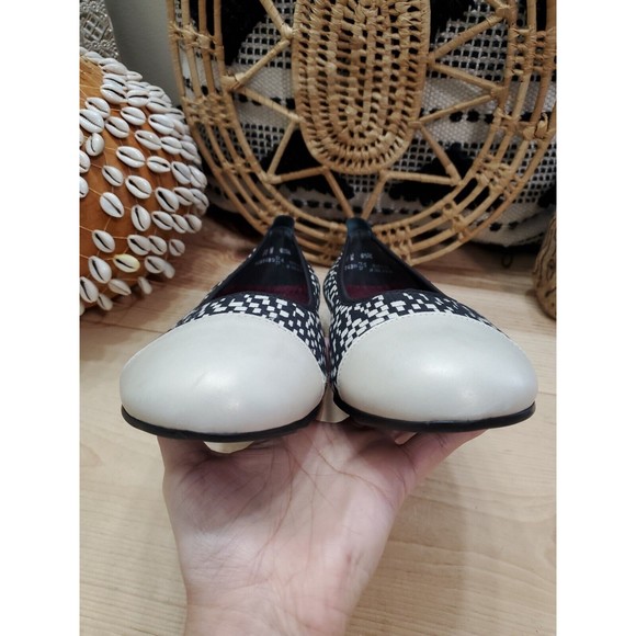 Munro Henlee Ballet Dress Flats Shoes Cap Toe Black Cream Check Women's 10W EUC - Picture 6 of 13